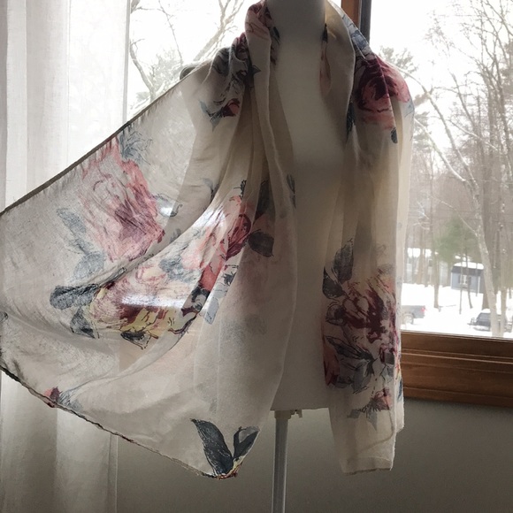 Scarf - Picture 4 of 7